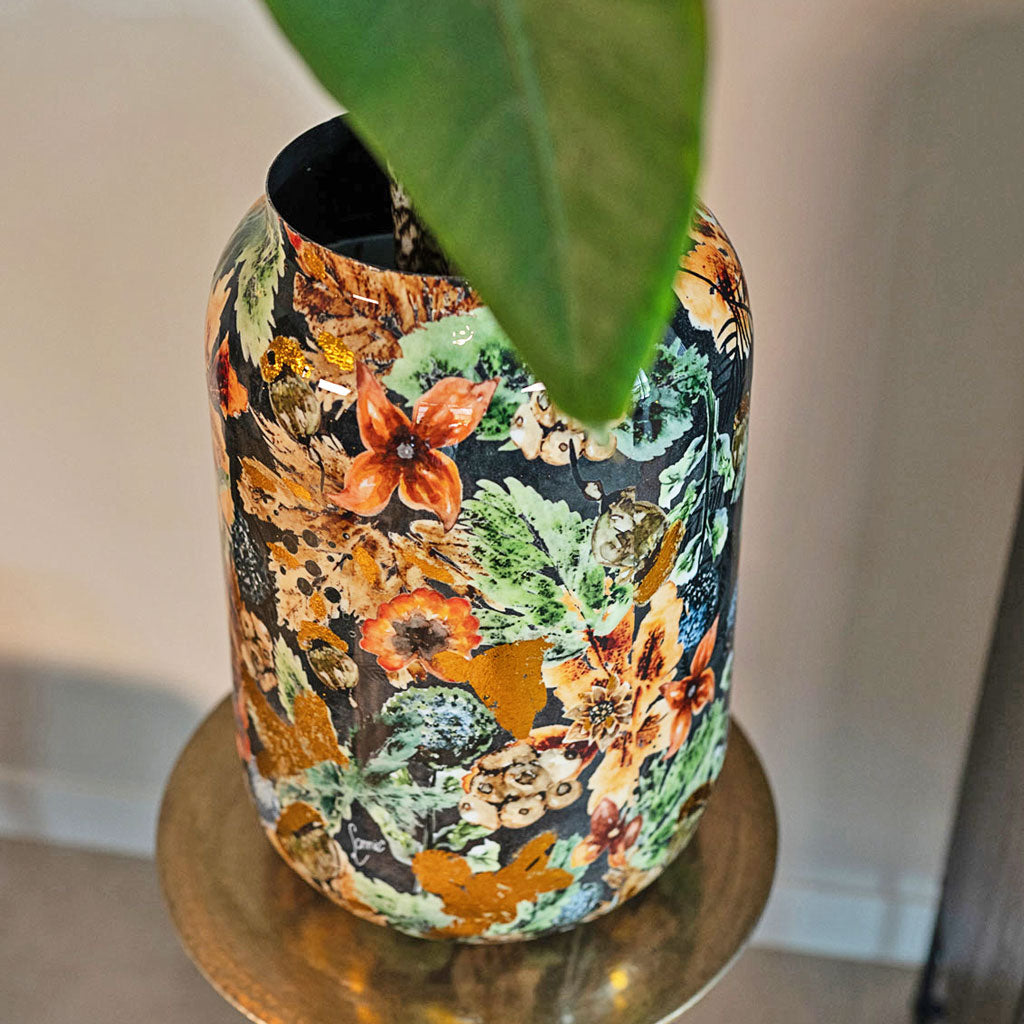 Lammie Planter - Berry Blue On plant Stand