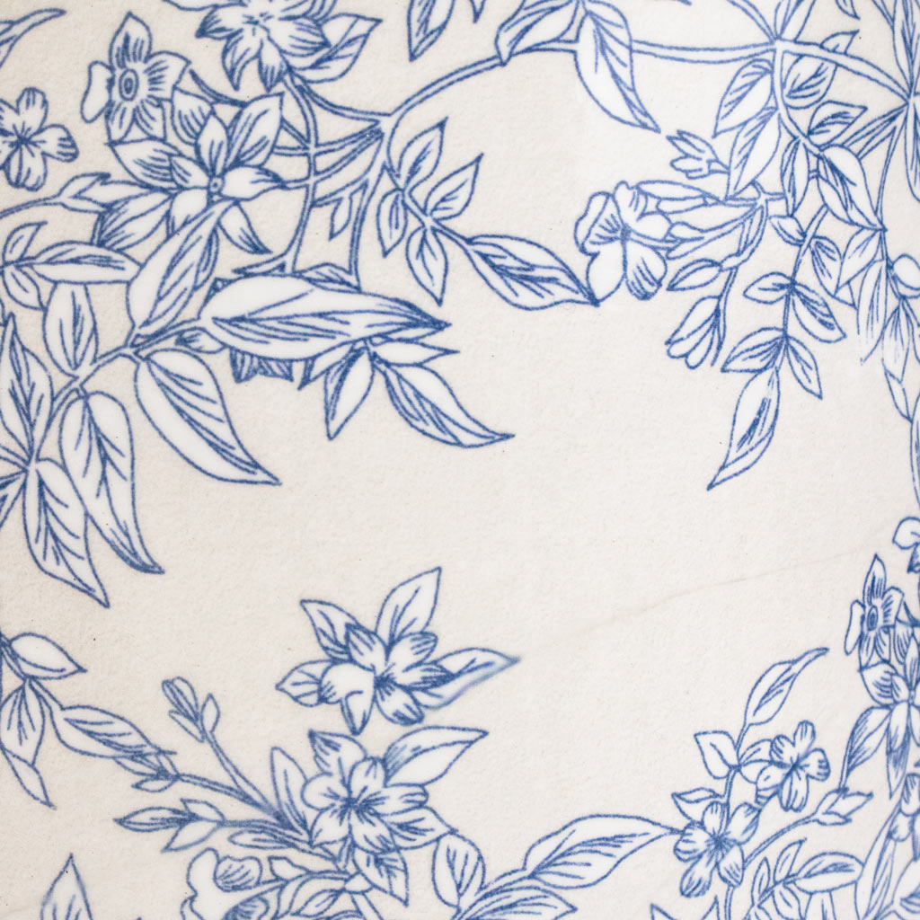 Lazzaro Plant Pot - Vintage Foliage Surface Detail