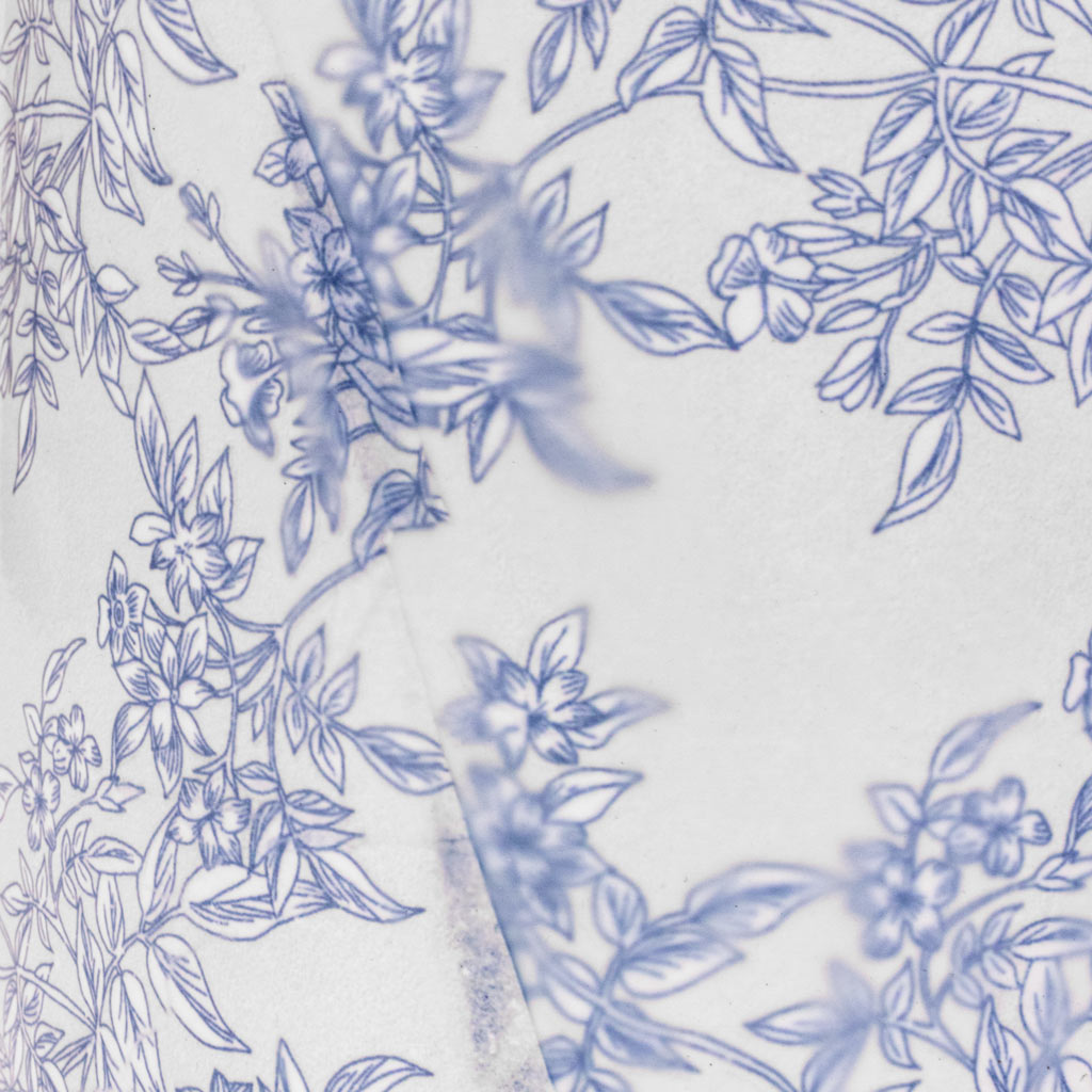 Lazzaro Pot Vintage Foliage Close Up