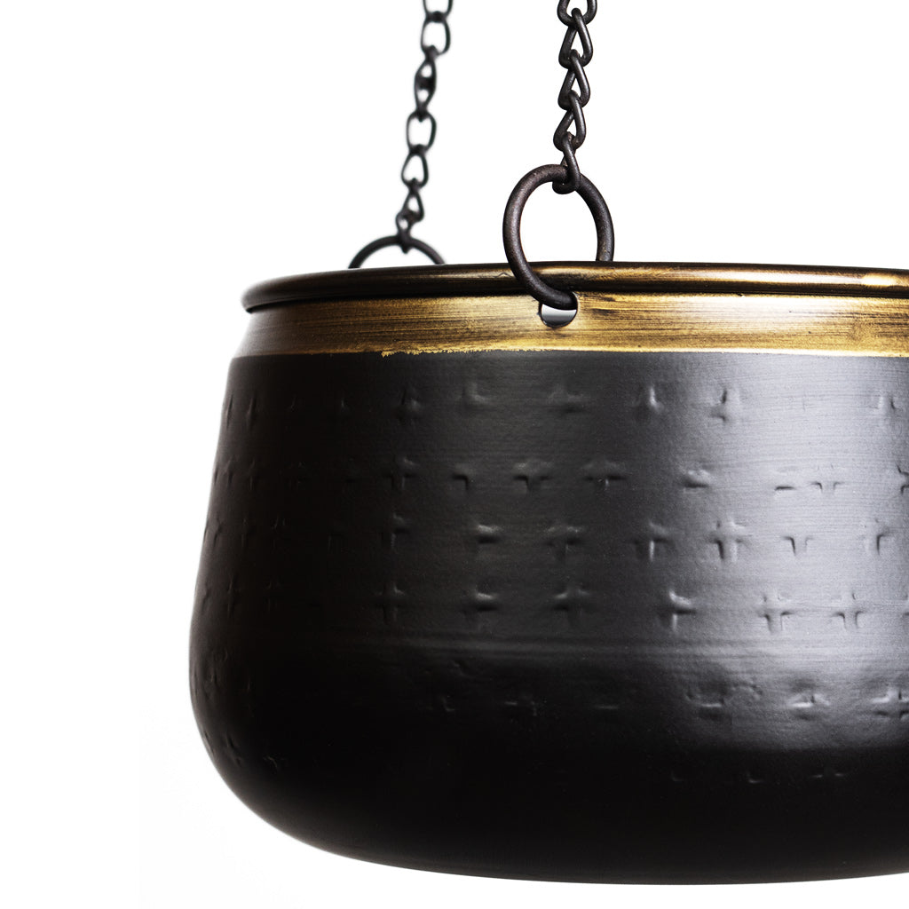 Sahara Hanging Pot Slate Close Up