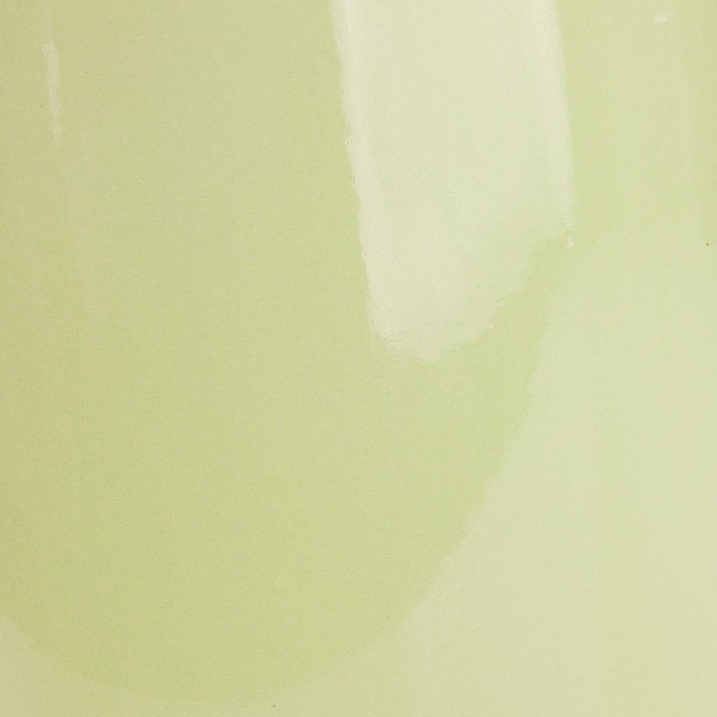 Saske Pot Pastel Green Close Up of Pot