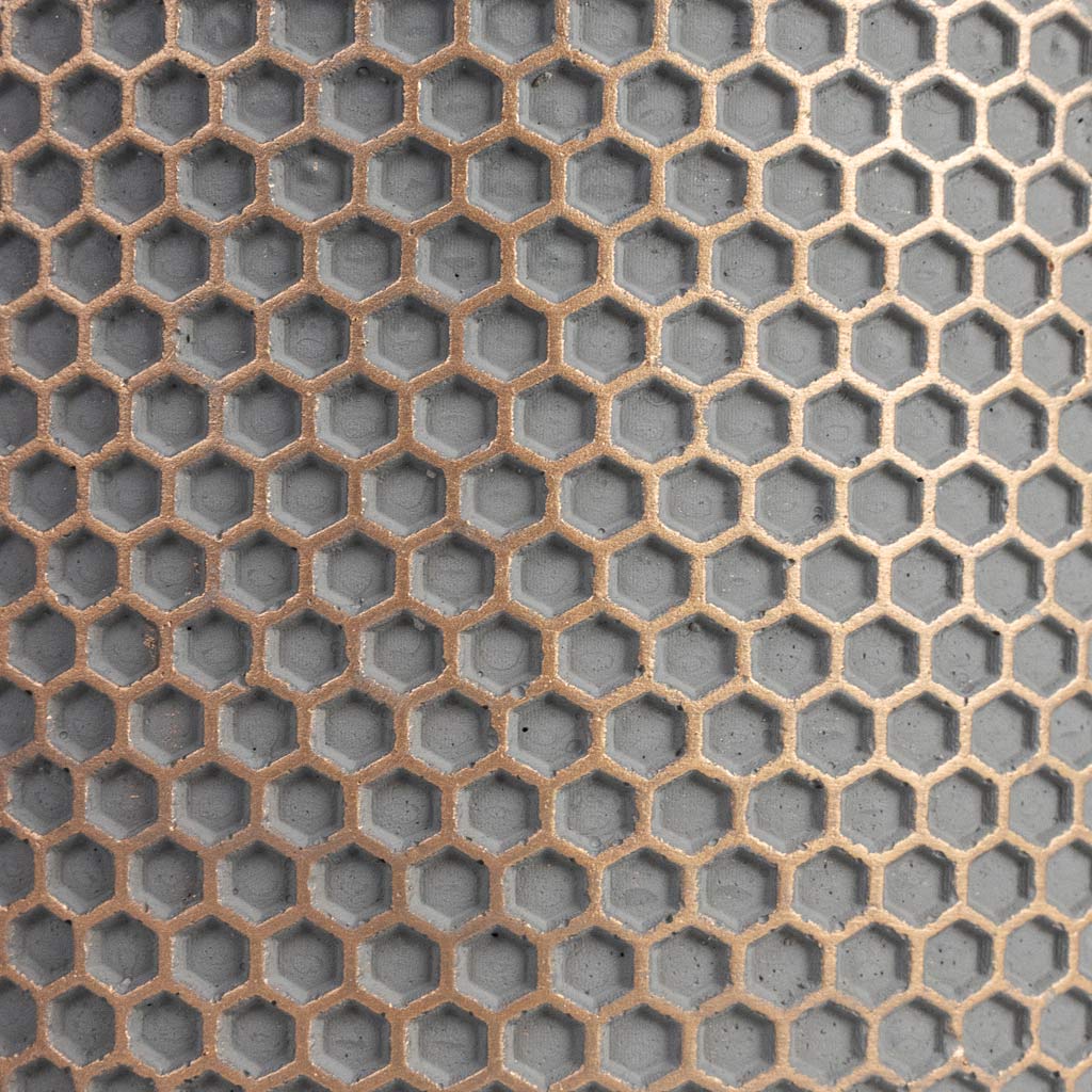 Bernt Plant Pot Shiny Gold Close Up Detail