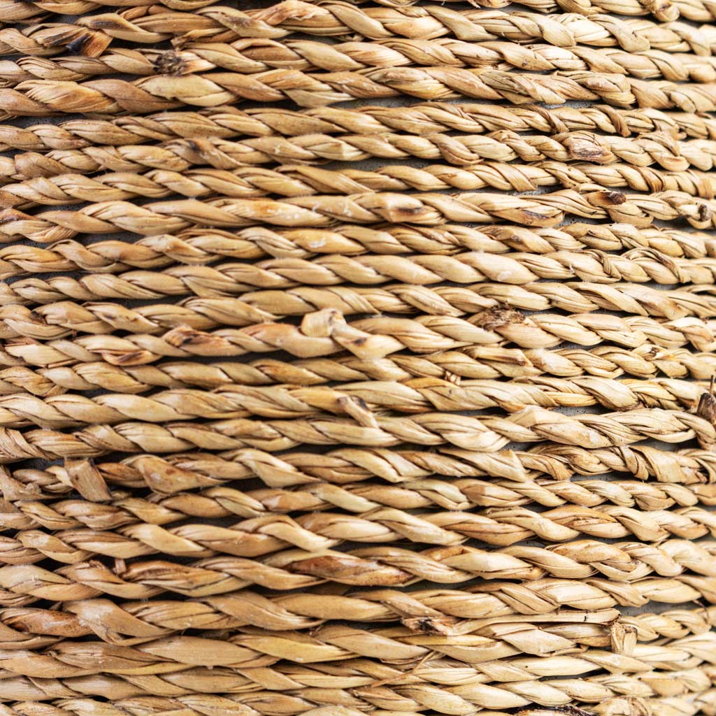 Cody Pot Straw Grass Close Up