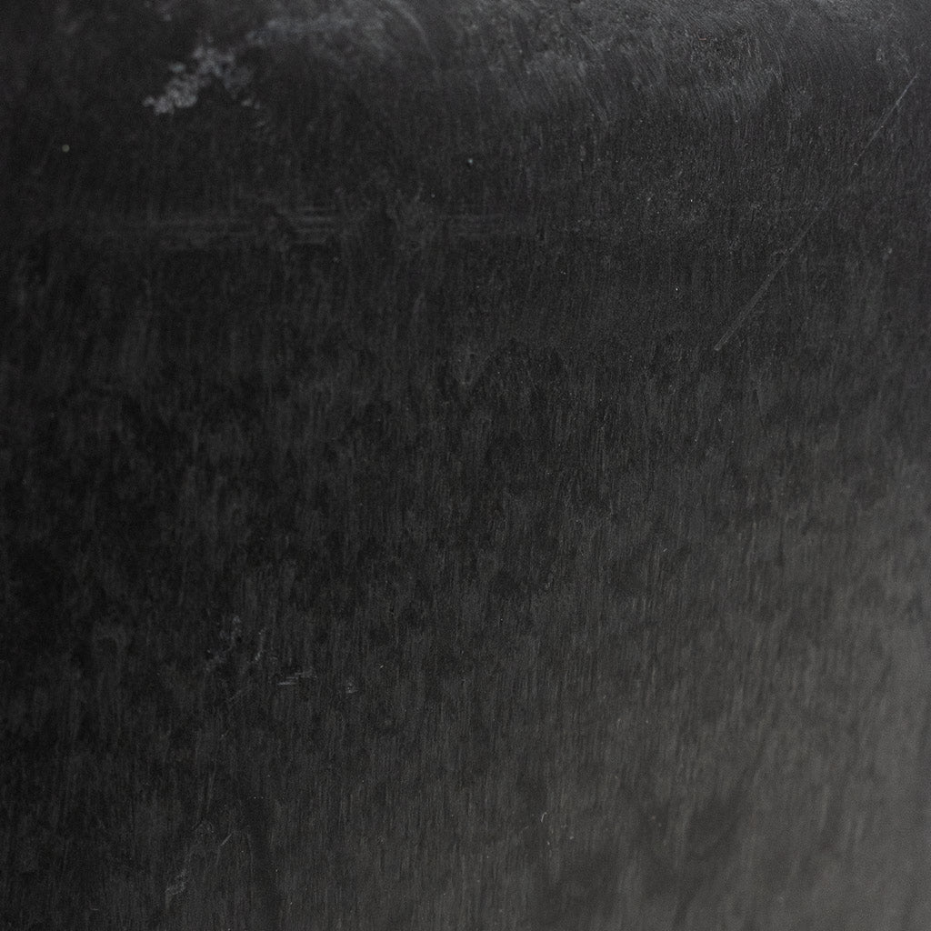 Ella Artstone Pot Black Close Up