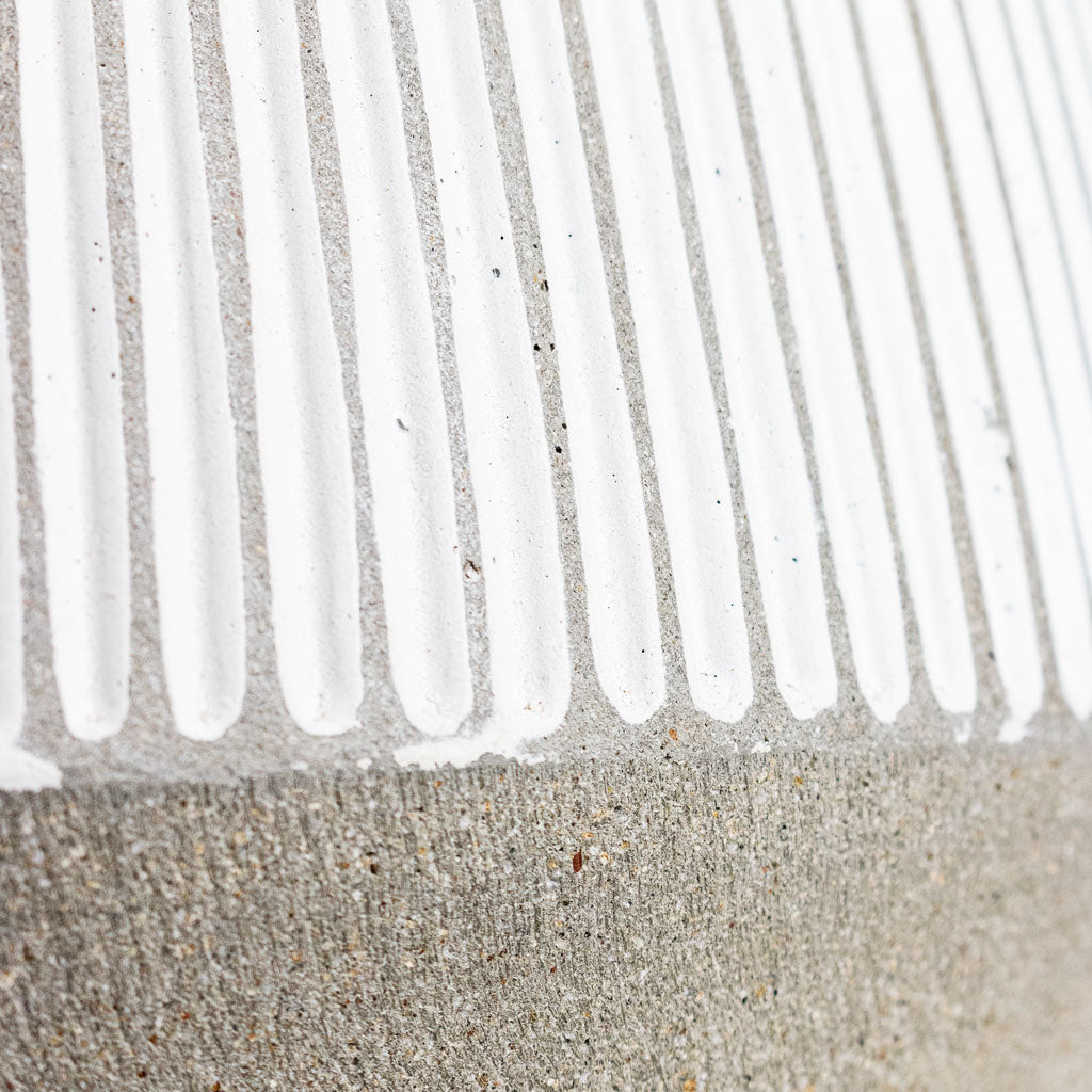 Ridged Low Harley Plant Pot - White Stripe