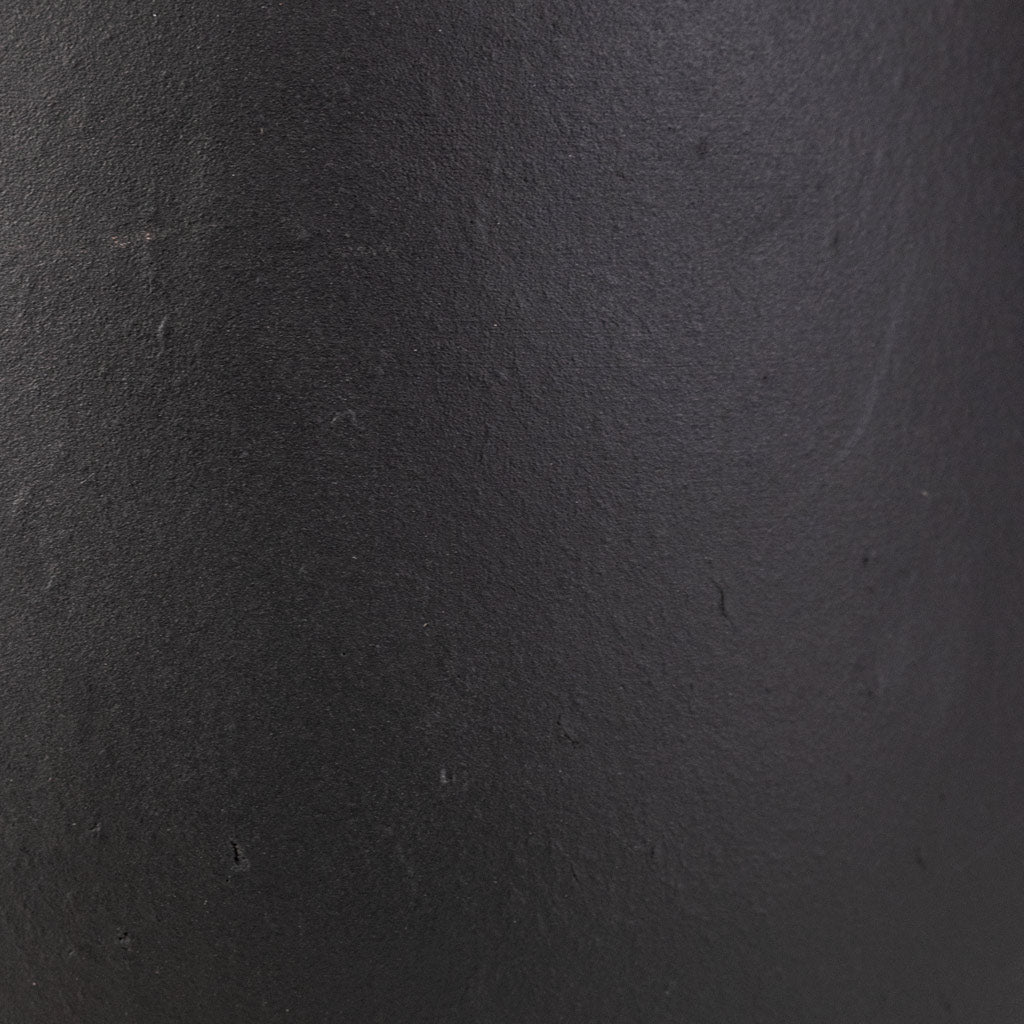 Isabel-Pot-Black-Close-Up