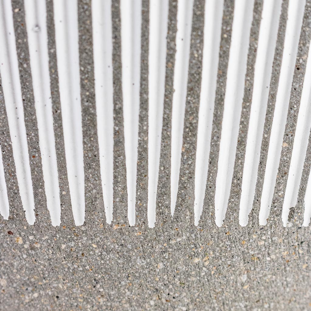 Jesslyn Ridged Pot White Stripe Close Up