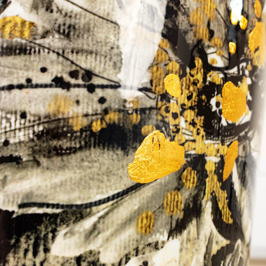 Lammie Marigold Pot Ash Close up