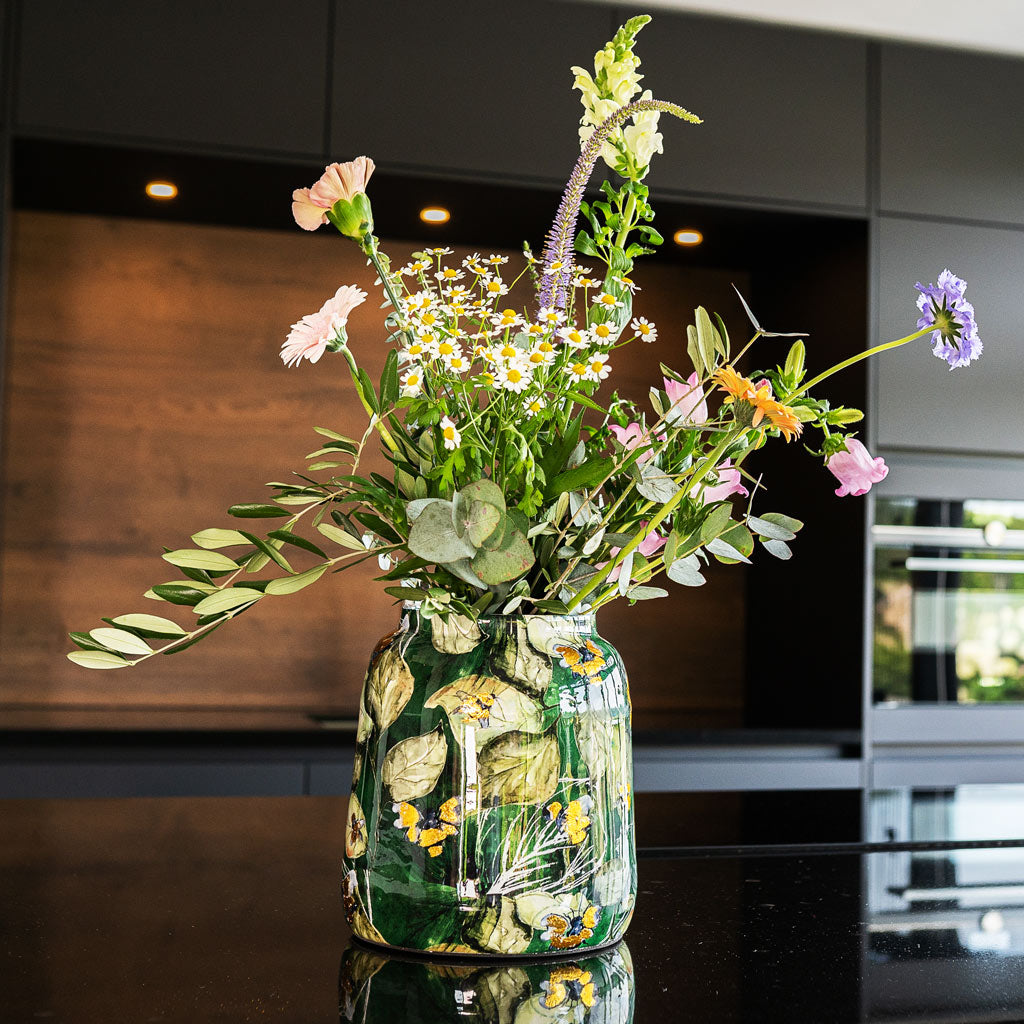 Lammie Planter - Bee Green & Floral Display