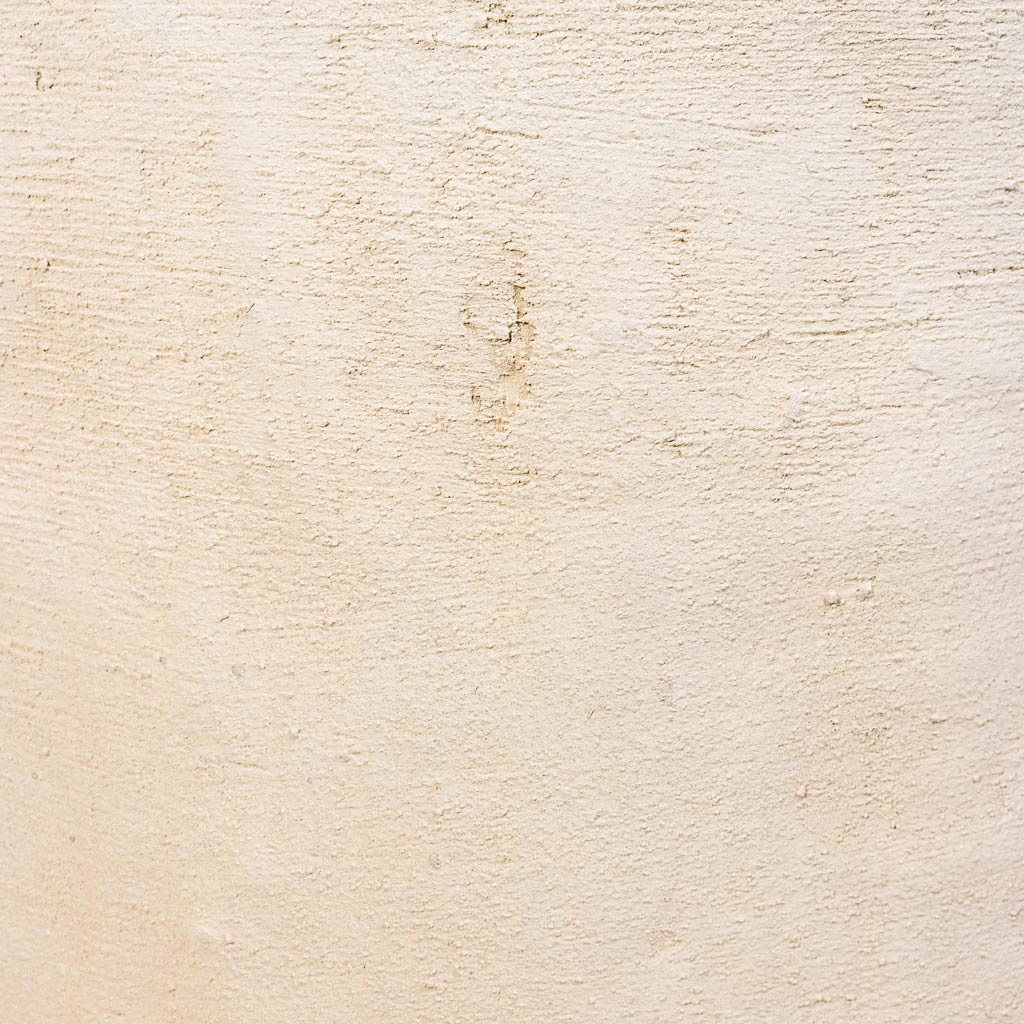 Lani Sabi Darcy Planter Wabi Beige close up