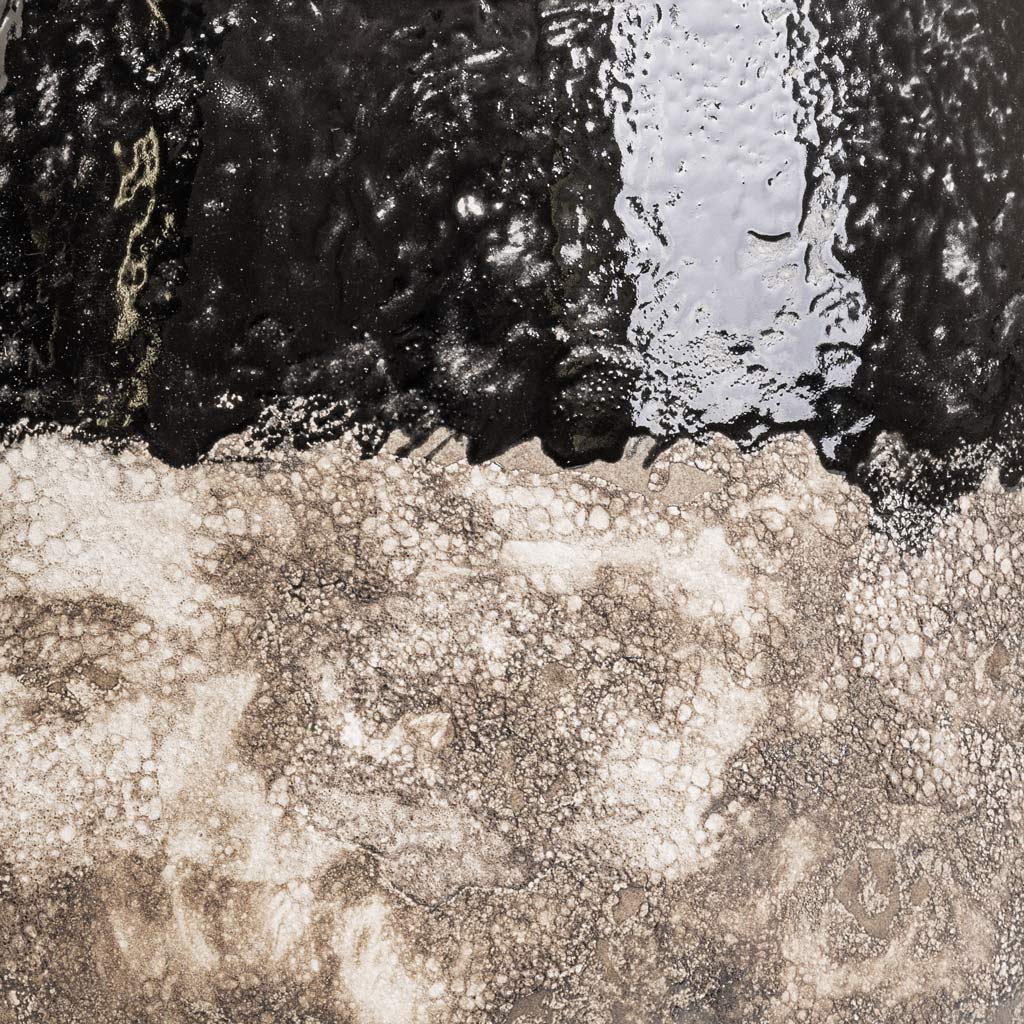 Lindy Plant Pot - Black - Close Up