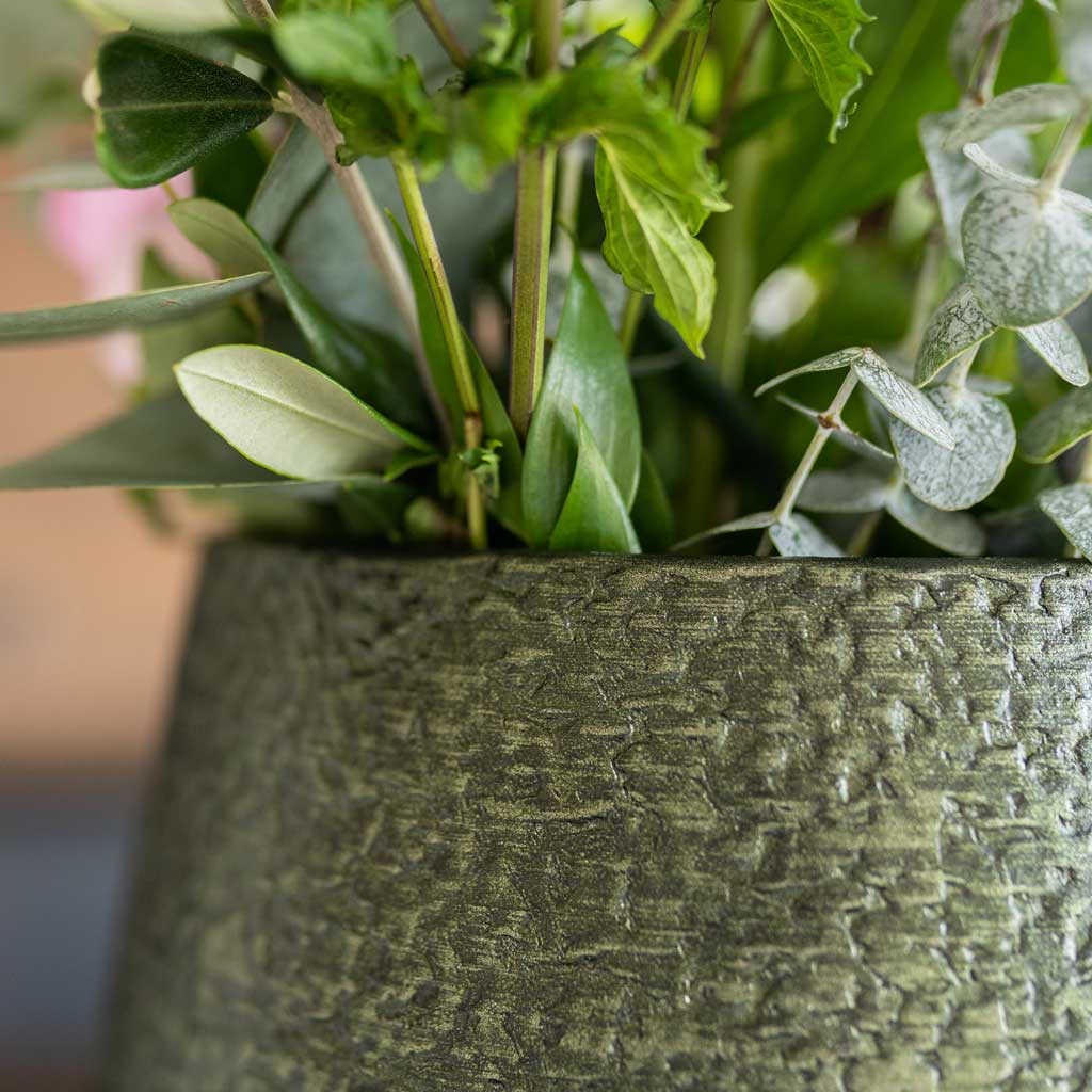 Noor Plant Vase - Velvet Green