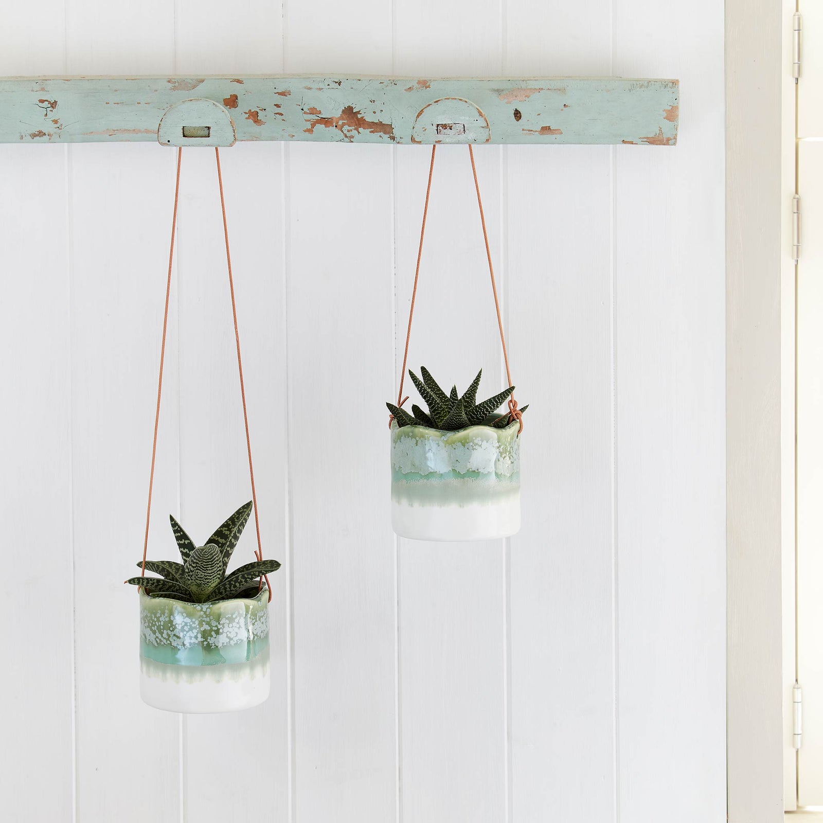 Wave Hanging Indoor Plant Pots